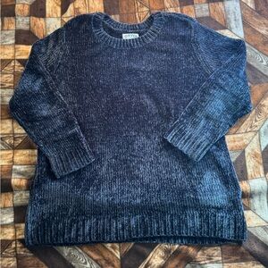 Orvis Navy Blue Crew Neck Sweater